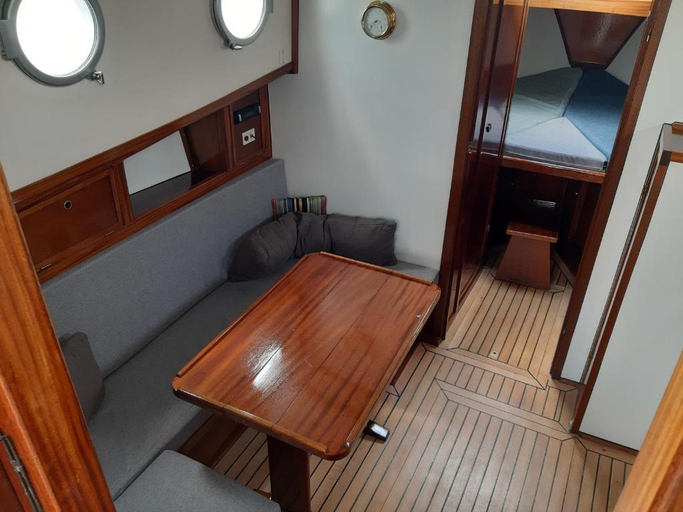 Others 4, Prive B&B Motorsailer Rataplan