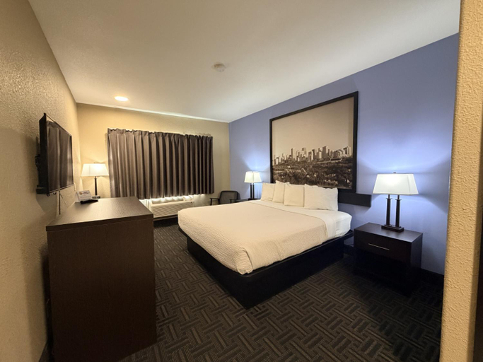 Bedroom 3, Super 8 by Wyndham Edmonton/West, Division No. 11