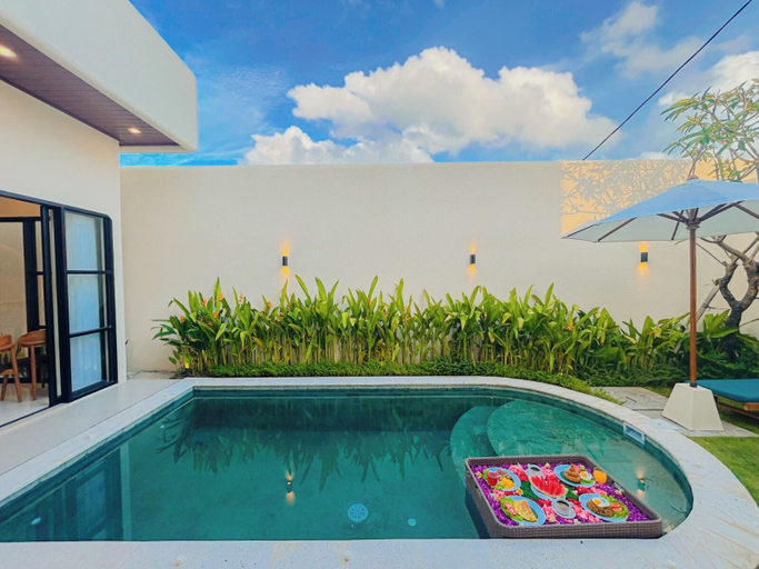 Pool 4, Beachside Luxury 3BR A Tropis Style, Denpasar