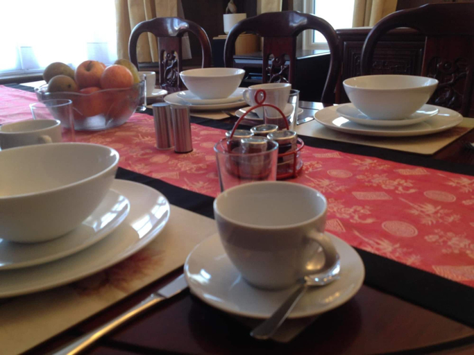 Food & Drinks 5, LA B and B Guest Accommodation, West Sussex