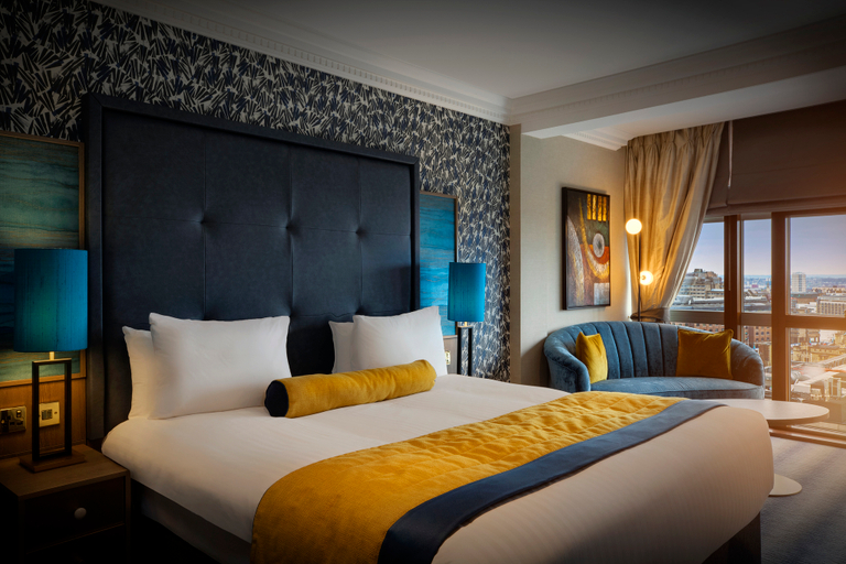 Bedroom 4, Leonardo Royal Hotel London City, London