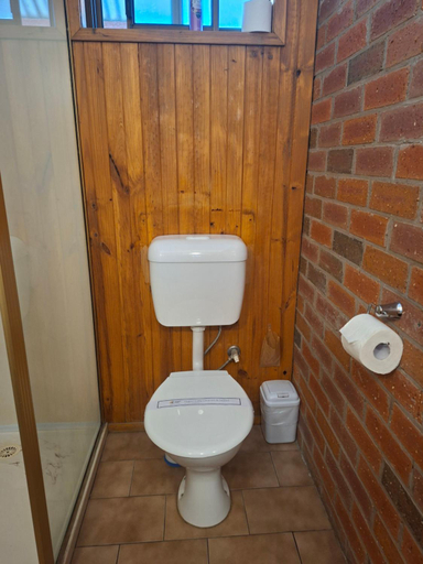 Bathroom 5, Country Road Motel St Arnaud, N. Grampians - St Arnaud