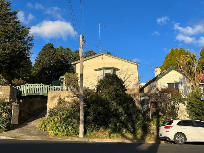 Exterior & Views, Cozy Mountain Cottage, Blue Mountains