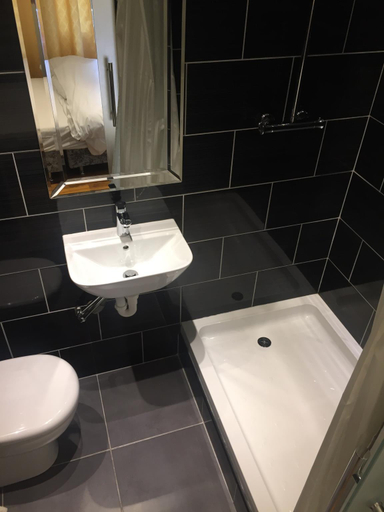 Bathroom 5, Barkston Rooms Earl's Court, London