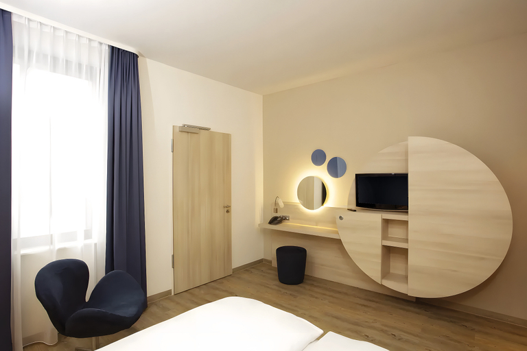 Bedroom 4, Leonardo Smart Hotel Berlin Alexanderplatz, Berlin
