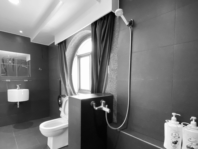 Bathroom 4, LOVE RIVER INN, Kaohsiung