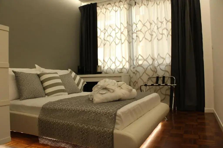 Bedroom 3, Moro 34, Bari