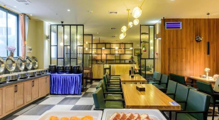 Food & Drinks 4, Vienna Hotel Nanning Anji Wanda 33rd Middle School Metro Station, Nanning