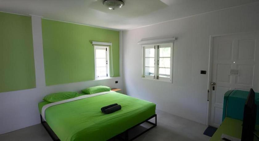 Bedroom 2, Coco Pino Bankrut Beach Resort., Bang Saphan