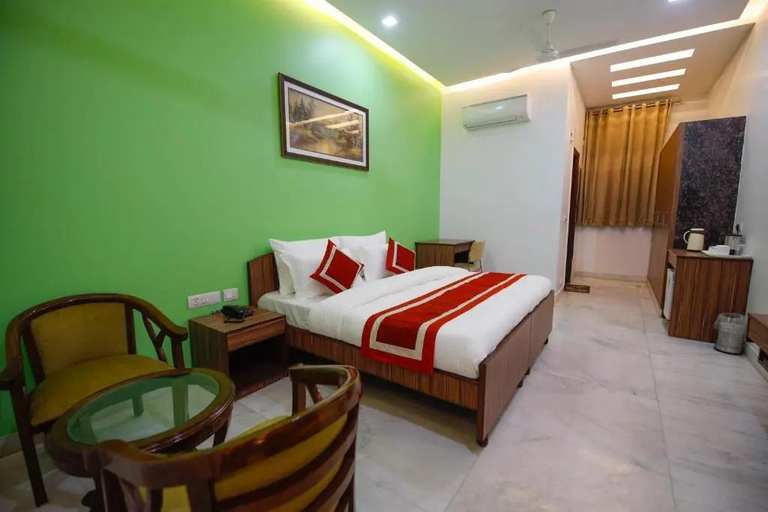 Bedroom 2, Peepal Tree Residency, Delhi