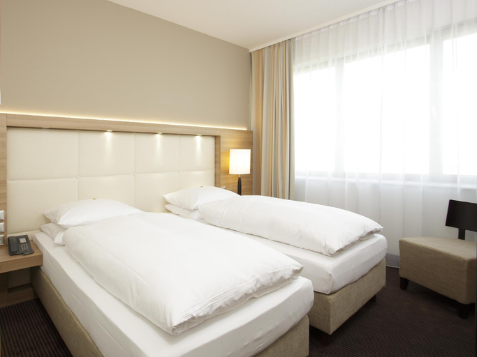 Bedroom 3, Hotel Berlin Alexanderplatz by Leonardo Hotels, Berlin