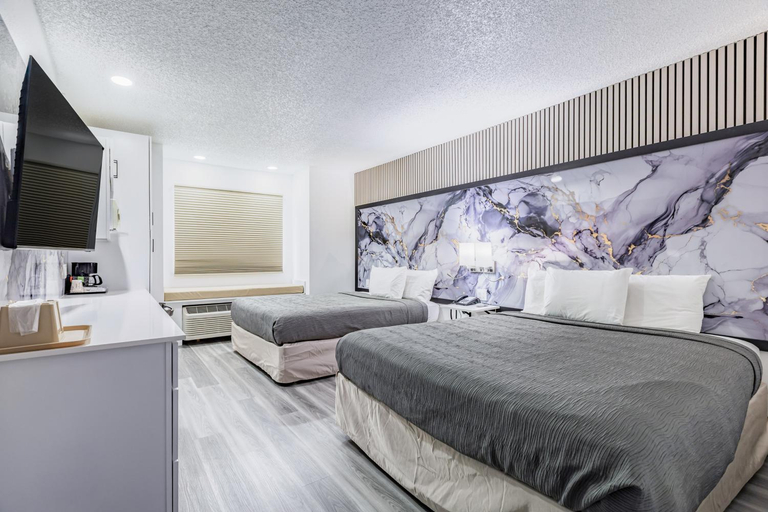 Bedroom 2, Western Skies Inn & Suites, Valencia