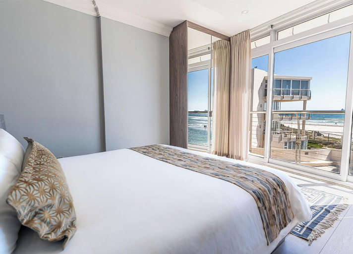 Bedroom 4, Lagoon Beach Hotel & Spa, City of Cape Town