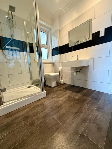 Bathroom 4, Atlanta Guest House, East Sussex