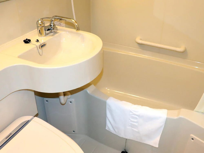 Bathroom 3, Toyoko Inn Kumamoto Shin-shigai, Kumamoto