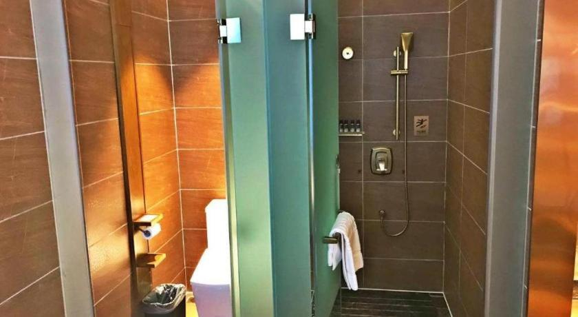 Bathroom 5, James Joyce Coffetel Beijing Pinggu Hospital Century Square, Beijing
