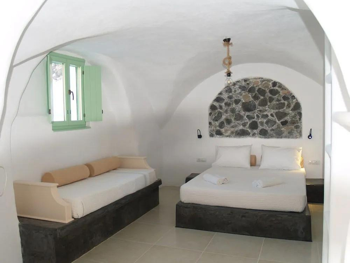 Bedroom 2, Mythos Traditional Stonehouse, South Aegean