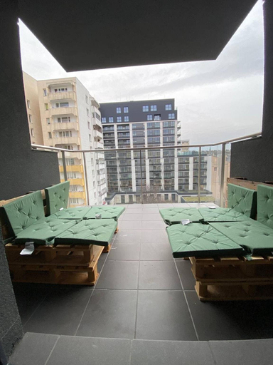 Food & Drinks 5, Lumina 4-room apartment in Center, Warsaw