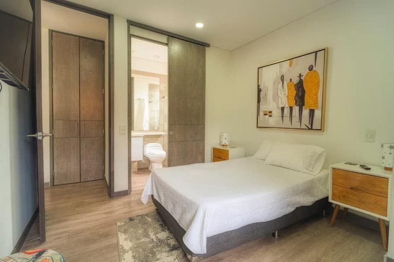 Room 5, Class Suites, Medellín