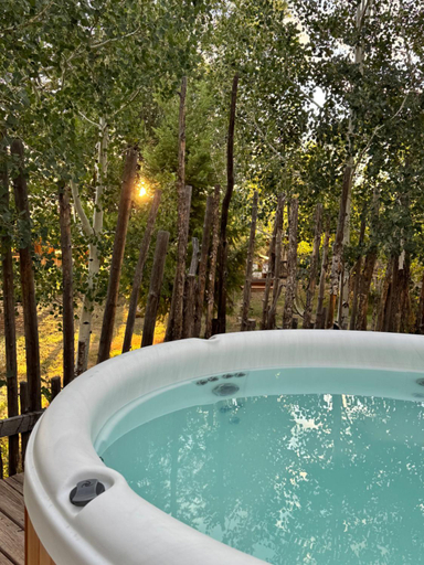 Sport & Beauty 5, Taos Goji Farm & Eco-lodge Retreat, Taos