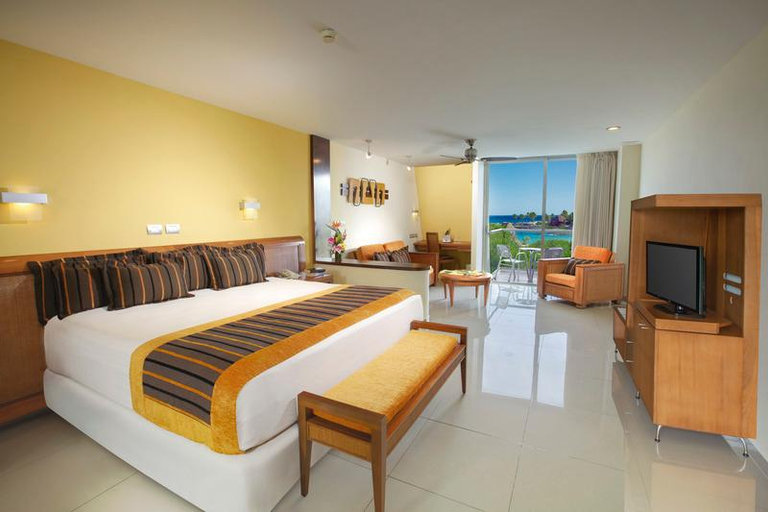 Bedroom 3, Grand Sirenis Riviera Maya All Inclusive, Cozumel