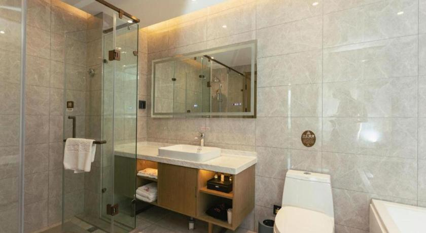 Bathroom, GreenTree Eastern Hotel Suqian Sihong Executive Center, Suqian