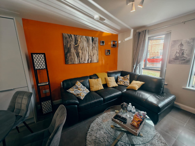Others 5, Belfast Central 2 Bedroom Luxurious Modern Stay, Belfast