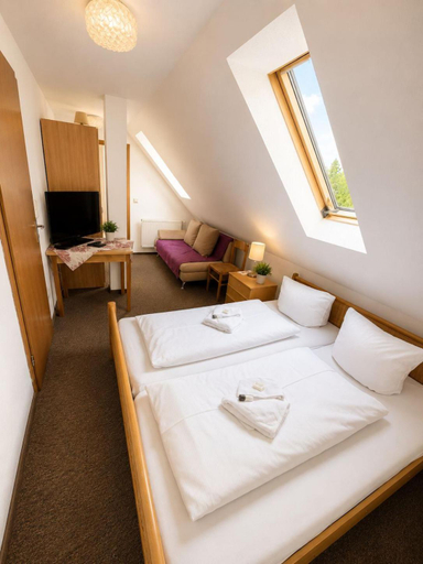 Bedroom, Pension Rosenhof Gorlitz, Görlitz