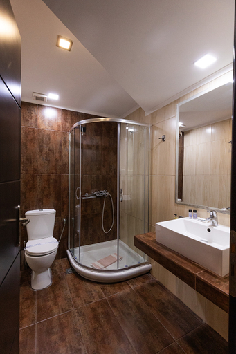 Bathroom 4, Amalias, West Greece