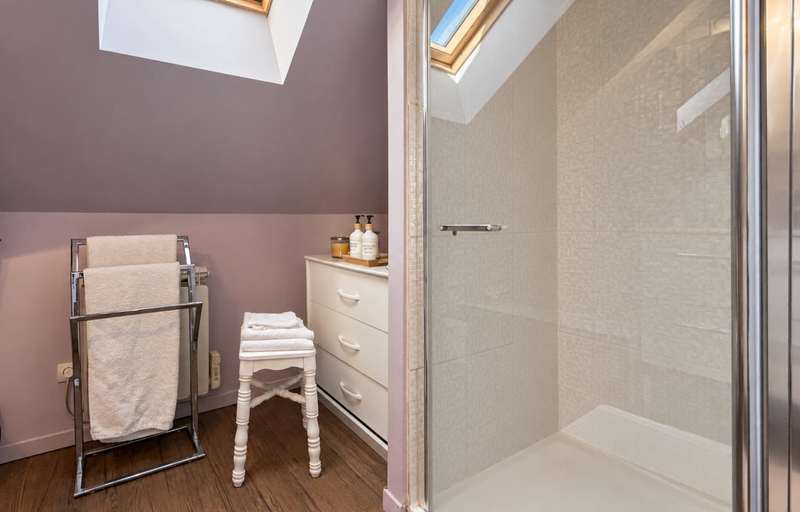 Bathroom 2, Chez Patou, Mayenne