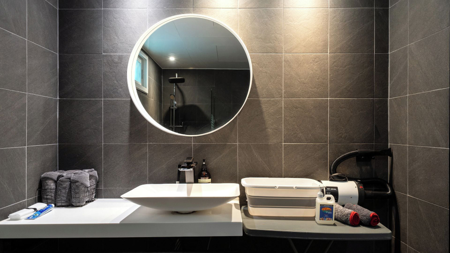 Bathroom 4, Gyeongju Purspet Dog Pension, Gyeongju