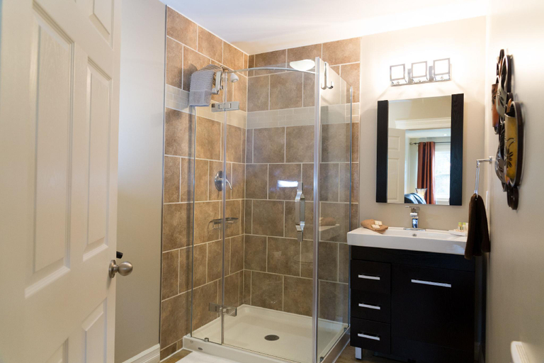 Bathroom, Middle Brook Cottages & Chalets, Division No. 9