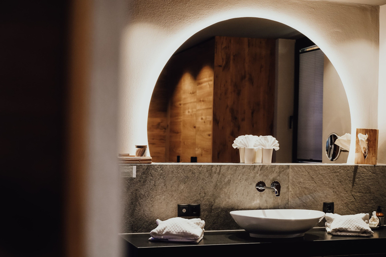 Bathroom 5, Cyprianerhof Dolomit Resort, Bolzano