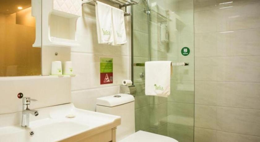 Bathroom 2, Vatica Hotel Nantong Rugao Port, Nantong