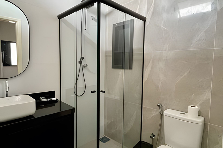 Bathroom 2, MY STUDIO, Franca