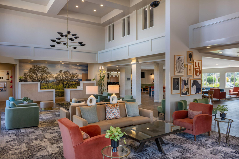 Public Area 2, La Quinta Inn & Suites by Wyndham Paso Robles, San Luis Obispo