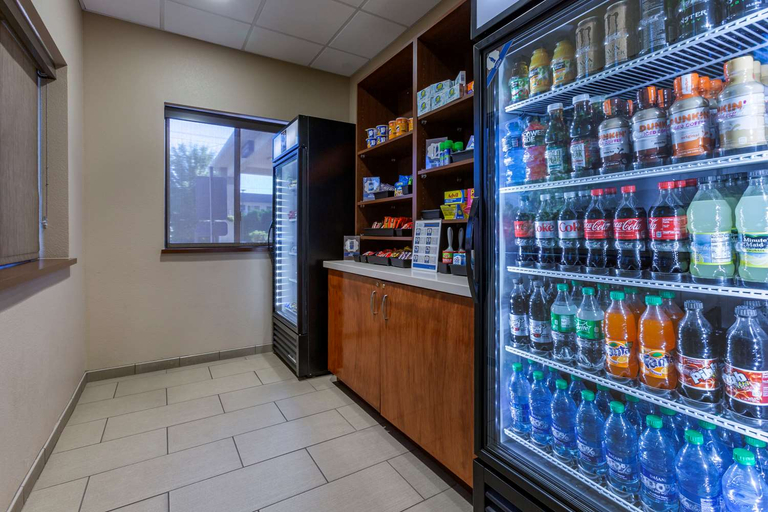 Food & Drinks 4, Comfort Inn & Suites Coeur d'Alene, ID, Kootenai