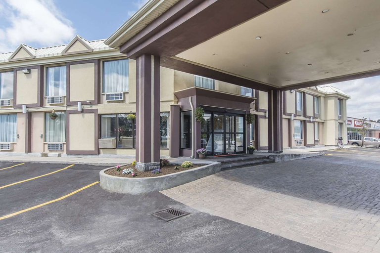 Exterior & Views, Econo Lodge, Simcoe