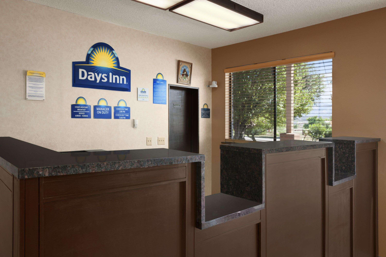 Public Area 5, Days Inn by Wyndham Cortez, Montezuma