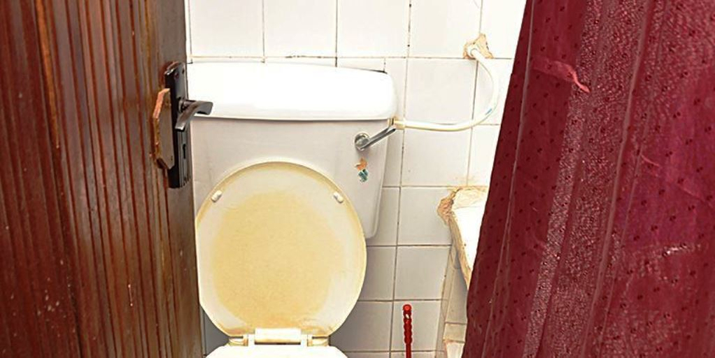 Bathroom, Golden King Apartment Hotel, Amuwo Odofin