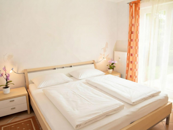 Bedroom 3, Residenz Strandkrone 05, Rostock