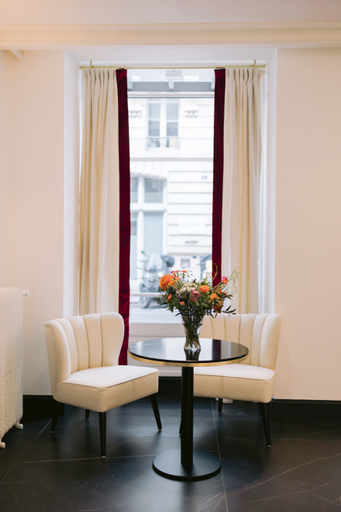 Public Area 4, Hotel Majestic, Gironde