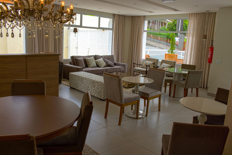 Food & Drinks 4, Flats Chateau Campos do Jordao em Capivari com lareira, Campo Limpo Paulista