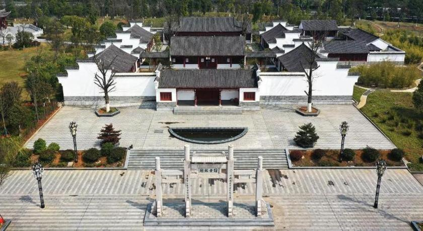 Exterior & Views 2, Lavande Hotels· Yueyang Linxiang Zhongfa, Yueyang