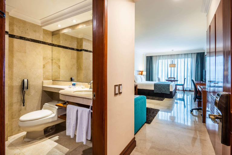 Bathroom, Dann Carlton Bucaramanga Hotel & Spa, Bucaramanga