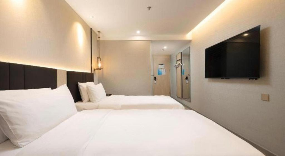 Bedroom 3, Magnotel Shanghai Maglev Station, Shanghai