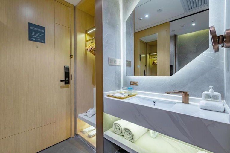 Bathroom 3, ZMAX Hotels Shenzhen Lianhuacun Metro Station, Shenzhen
