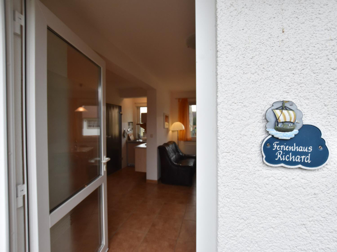 Public Area 3, Stilvolle Wohnung mit Garten in Rerik, Rostock