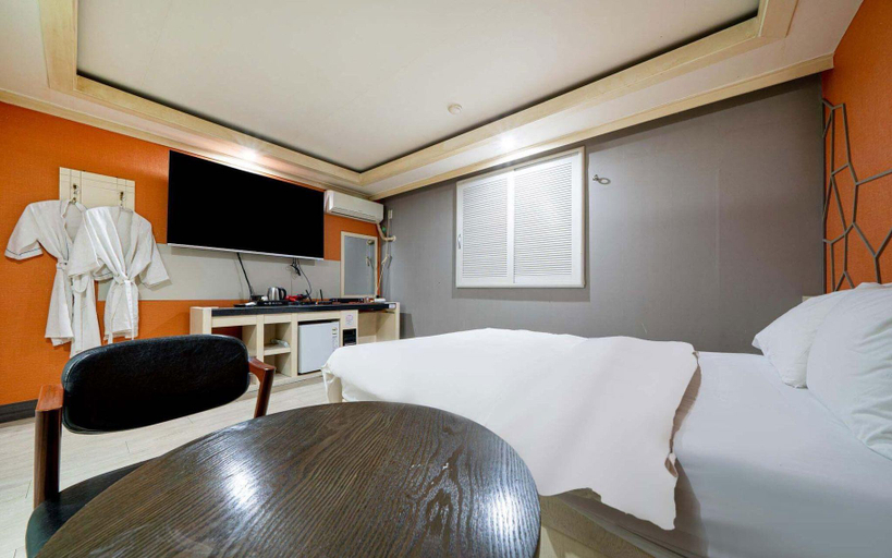 Bedroom 4, Suwon (Ingye-dong) BOX-ONE, Suwon