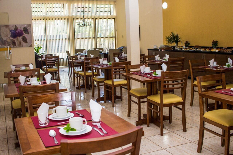 Food & Drinks 5, Gabvini Hotel, Lima Duarte